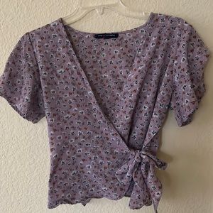 Flower side tie top